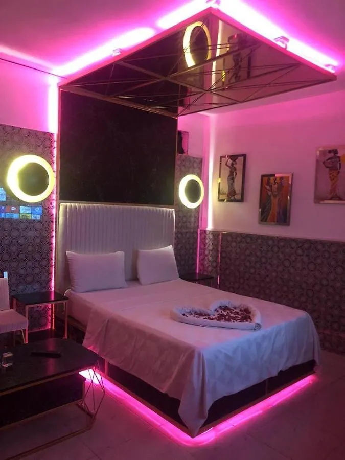Royal Suit Apartments Hotel