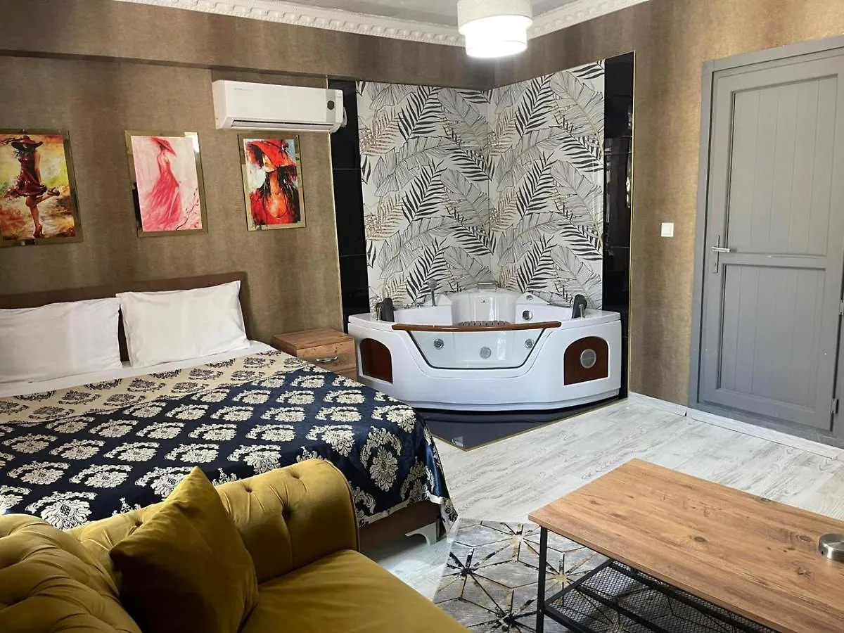 Royal Suit Apartments Hotel